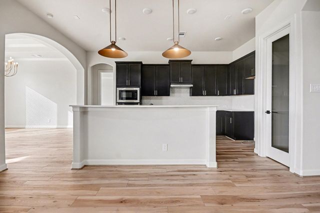 9215 Joe Louis, Mont Belvieu, TX 77523