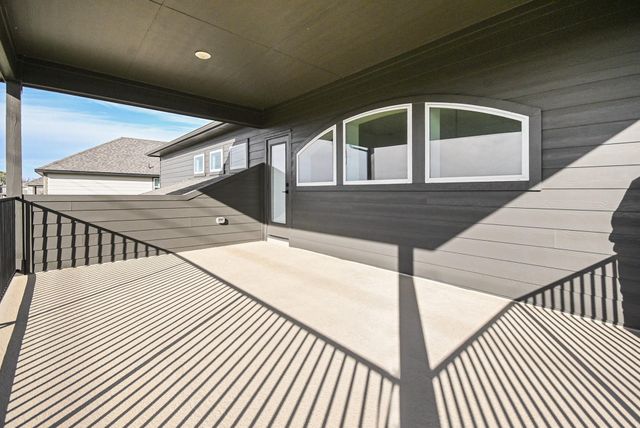 9215 Joe Louis, Mont Belvieu, TX 77523