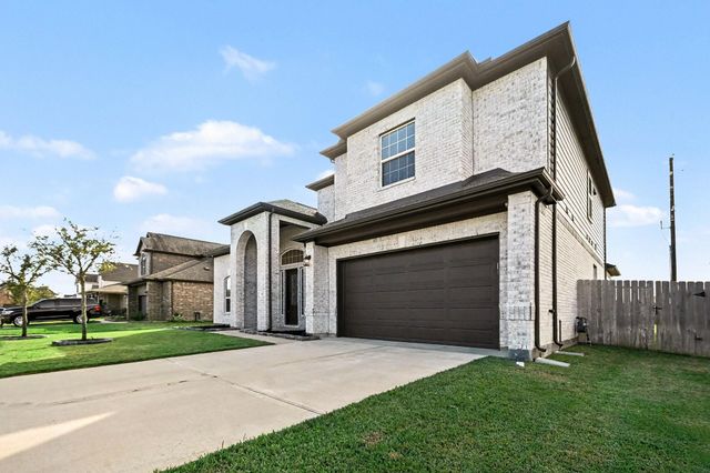 9215 Joe Louis, Mont Belvieu, TX 77523