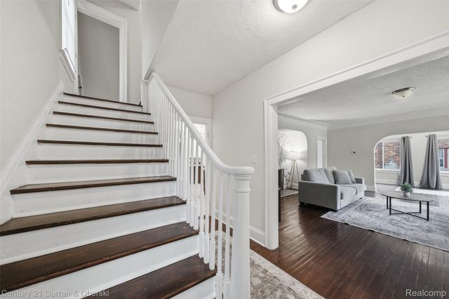 17166 Parkside Street, Detroit, MI 48221