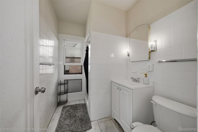 17166 Parkside Street, Detroit, MI 48221