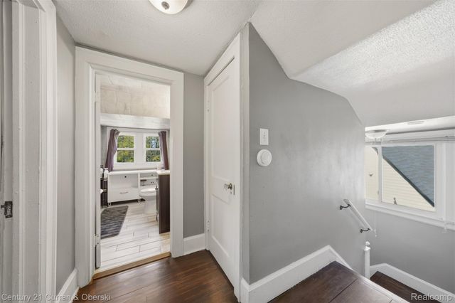 17166 Parkside Street, Detroit, MI 48221