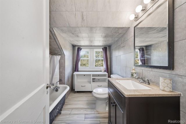 17166 Parkside Street, Detroit, MI 48221