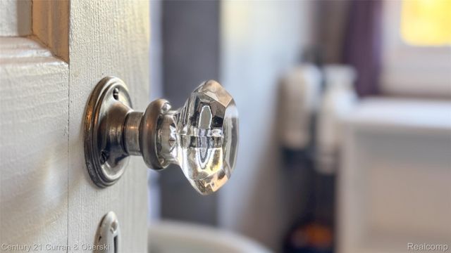 17166 Parkside Street, Detroit, MI 48221