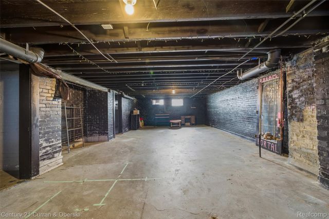 17166 Parkside Street, Detroit, MI 48221