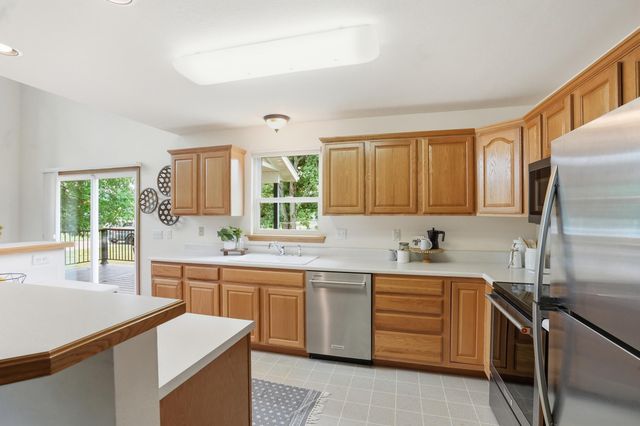 660 Hunt Club Circle, Galena, MO 65656