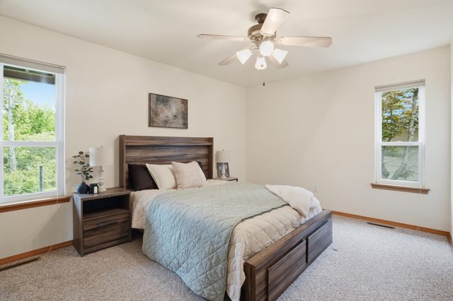 660 Hunt Club Circle, Galena, MO 65656