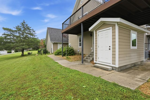 660 Hunt Club Circle, Galena, MO 65656