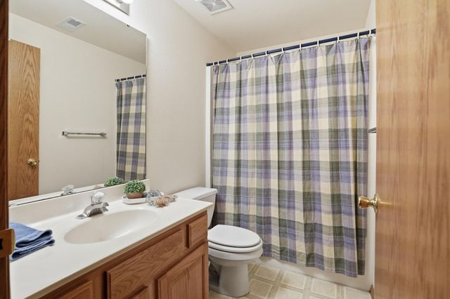 660 Hunt Club Circle, Galena, MO 65656