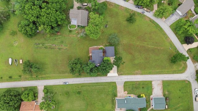 660 Hunt Club Circle, Galena, MO 65656