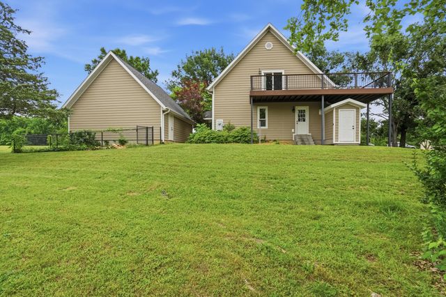 660 Hunt Club Circle, Galena, MO 65656
