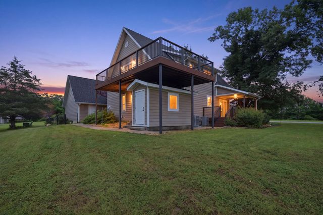 660 Hunt Club Circle, Galena, MO 65656