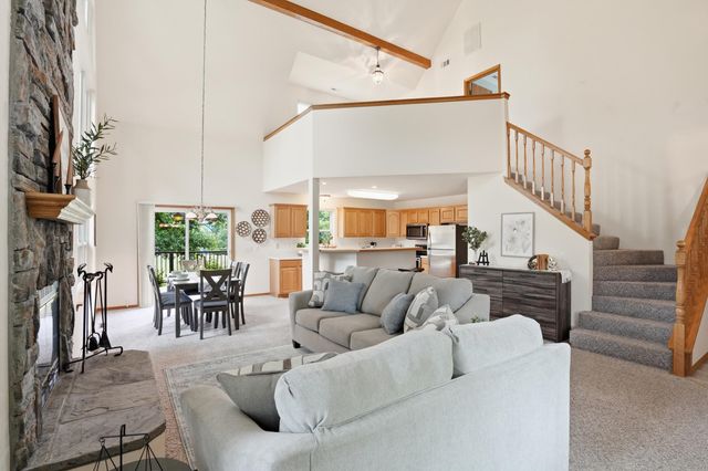 660 Hunt Club Circle, Galena, MO 65656
