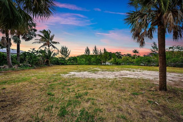 1310 Peninsular Road, Jupiter, FL 33469