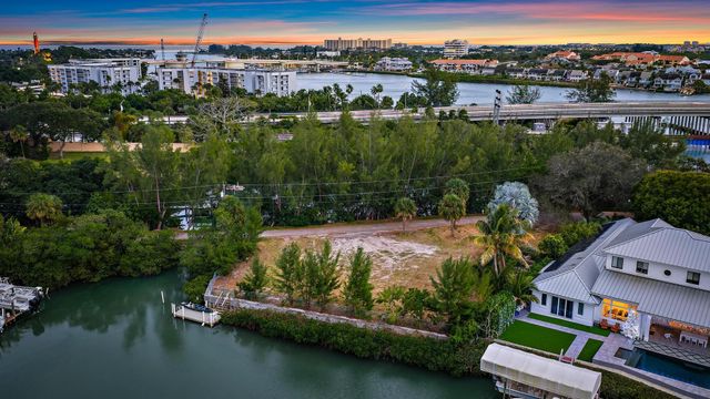 1310 Peninsular Road, Jupiter, FL 33469
