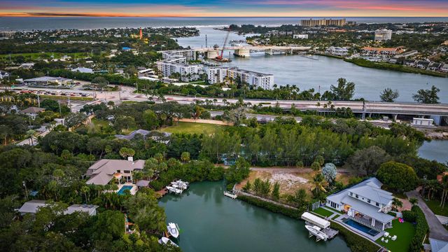 1310 Peninsular Road, Jupiter, FL 33469