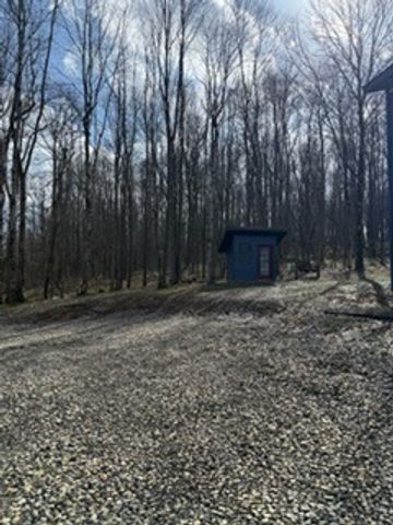 433 Greenbriar Rd, Dunbar, PA 15431