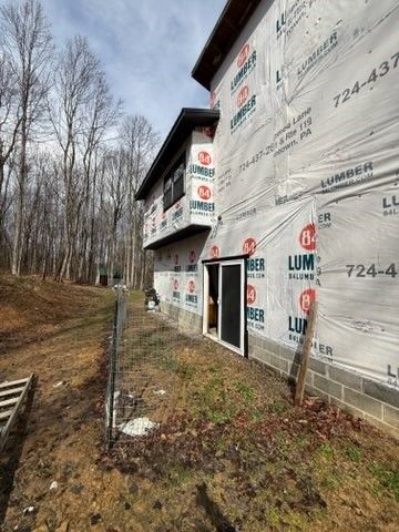 433 Greenbriar Rd, Dunbar, PA 15431