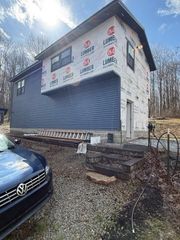 433 Greenbriar Rd, Dunbar, PA 15431
