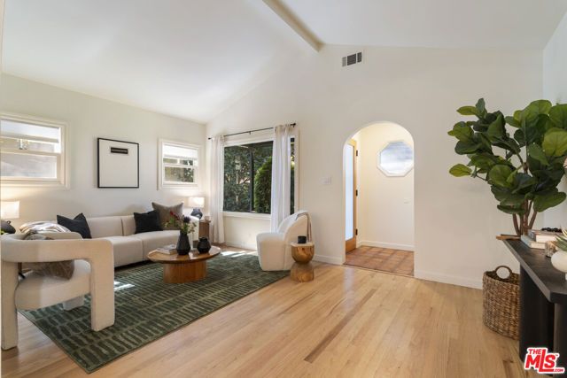 2441 21st Street, Santa Monica, CA 90405