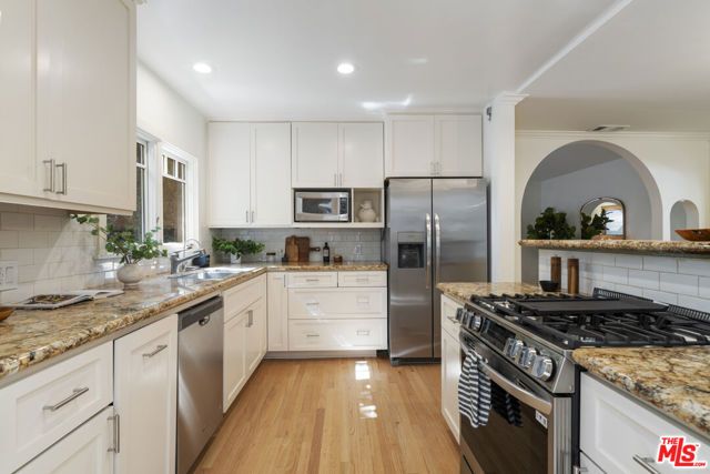 2441 21st Street, Santa Monica, CA 90405