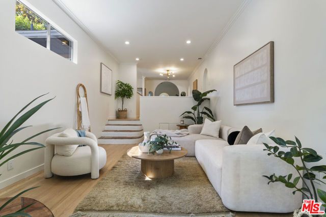 2441 21st Street, Santa Monica, CA 90405