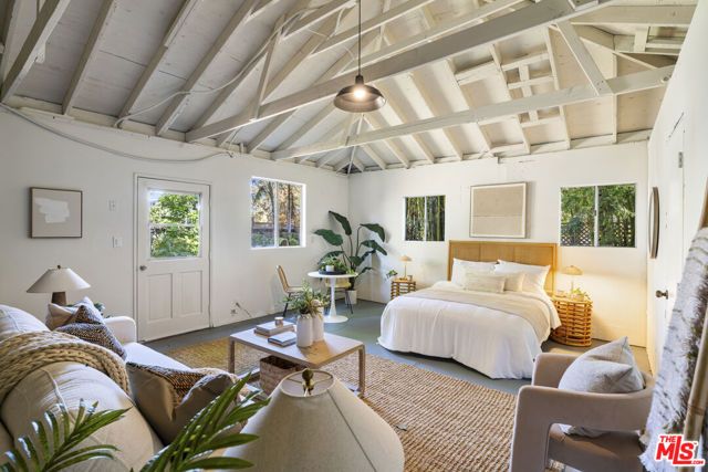 2441 21st Street, Santa Monica, CA 90405