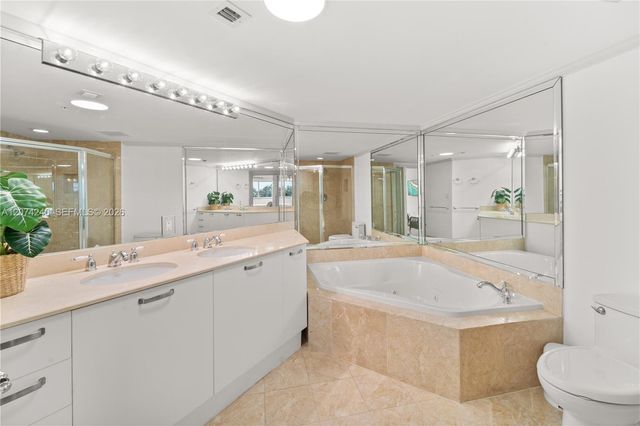 2011 N Ocean Boulevard 401, Fort Lauderdale, FL 33305