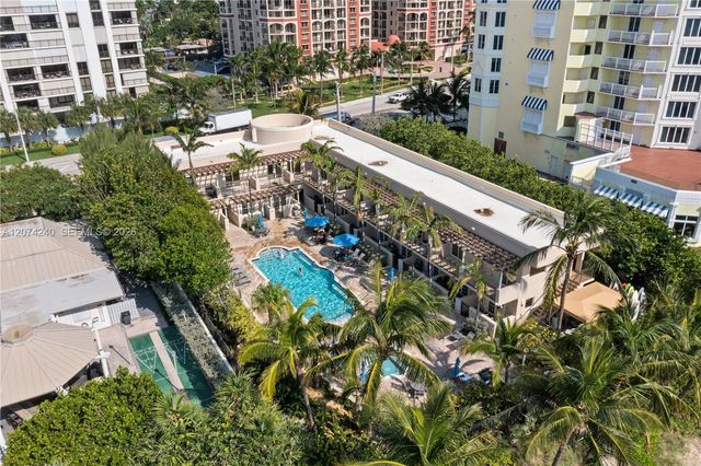2011 N Ocean Boulevard 401, Fort Lauderdale, FL 33305