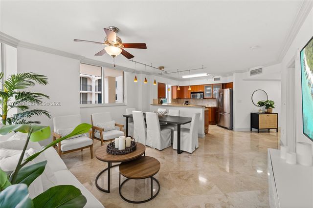 2011 N Ocean Boulevard 401, Fort Lauderdale, FL 33305