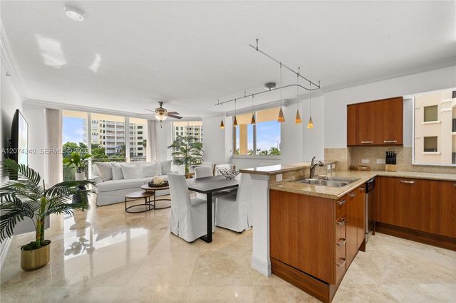 2011 N Ocean Boulevard 401, Fort Lauderdale, FL 33305