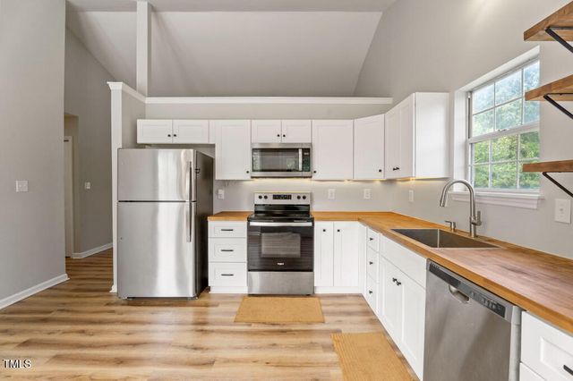 9704 Weathering Court, Zebulon, NC 27597