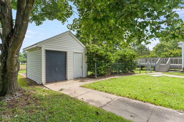 9704 Weathering Court, Zebulon, NC 27597