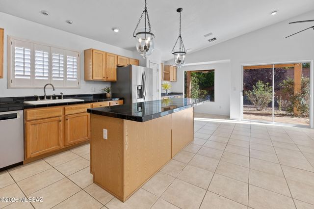 685 W Placita Vega Vista, Tucson, AZ 85737
