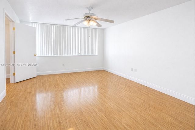 1750 NE 191st St 106-1, Miami, FL 33179