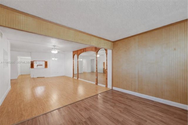 1750 NE 191st St 106-1, Miami, FL 33179