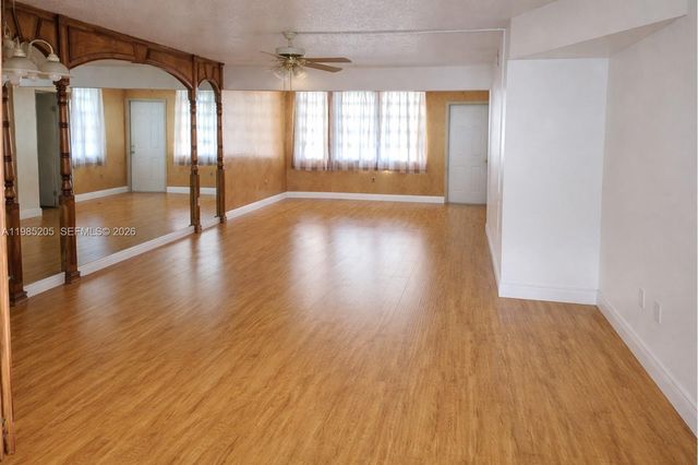 1750 NE 191st St 106-1, Miami, FL 33179