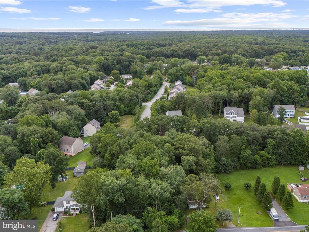 8129 ELIZABETH RD, Pasadena, MD 21122