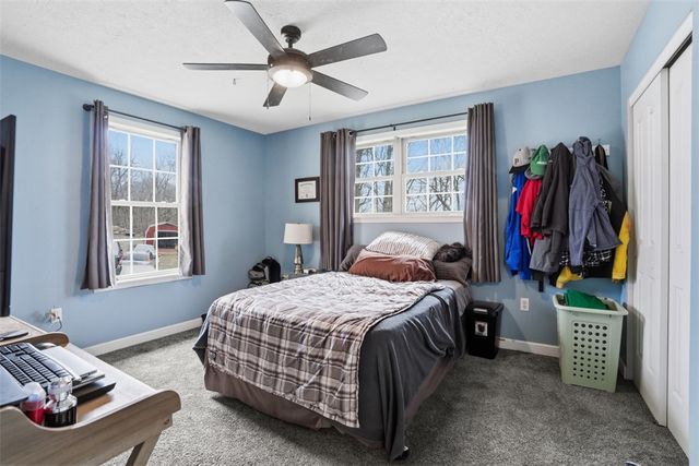 587 Kimble Dr, Shaler, PA 15116