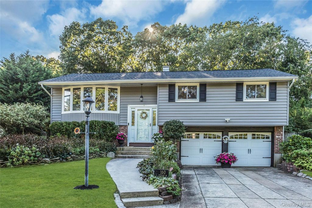 160 Overlook Drive, East Islip, NY 11730 — photo 2