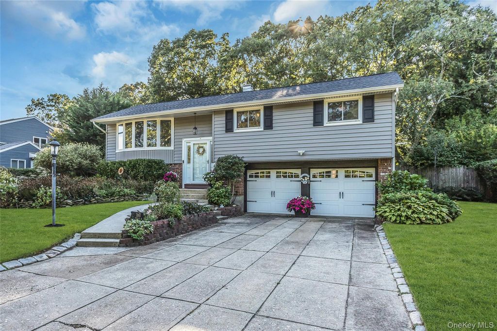160 Overlook Drive, East Islip, NY 11730 — photo 3