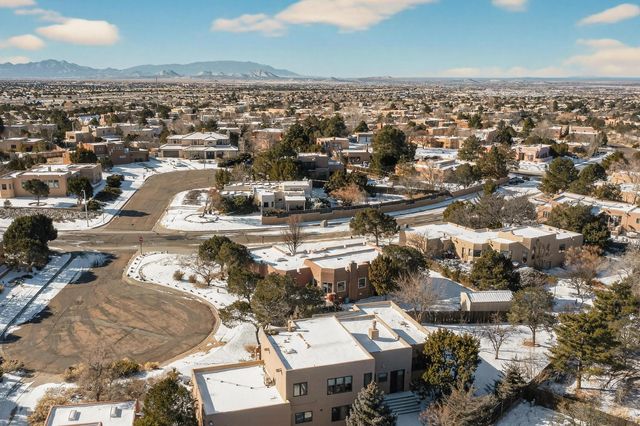 2609 Via Caballero Del Norte, Santa Fe, NM 87505