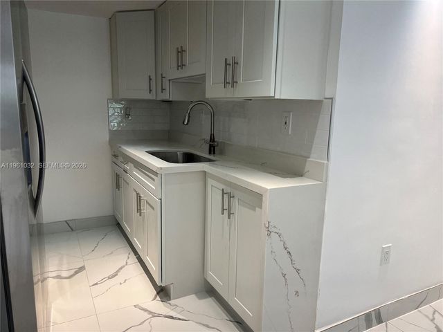 8609 SW 68th Ct 2, Pinecrest, FL 33143