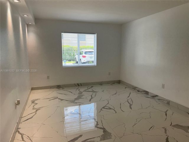 8609 SW 68th Ct 2, Pinecrest, FL 33143