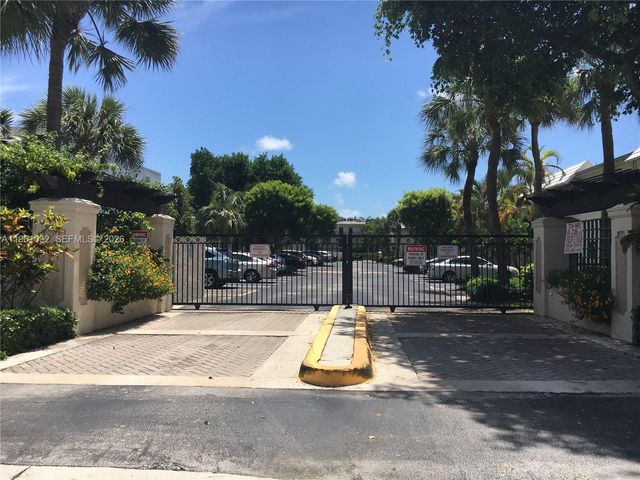 8609 SW 68th Ct 2, Pinecrest, FL 33143