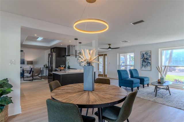 3807 48TH AVENUE S, St Petersburg, FL 33711