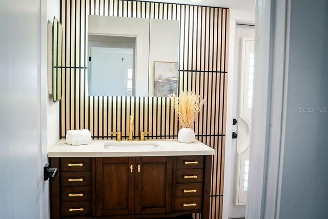 3807 48TH AVENUE S, St Petersburg, FL 33711