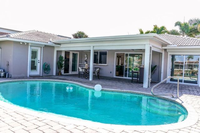 3807 48TH AVENUE S, St Petersburg, FL 33711