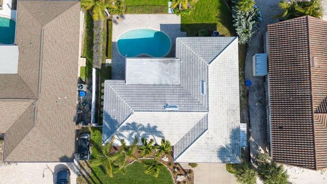 3807 48TH AVENUE S, St Petersburg, FL 33711