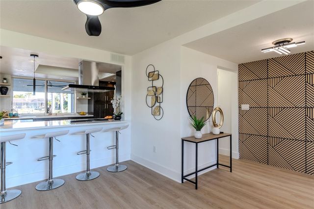 3807 48TH AVENUE S, St Petersburg, FL 33711